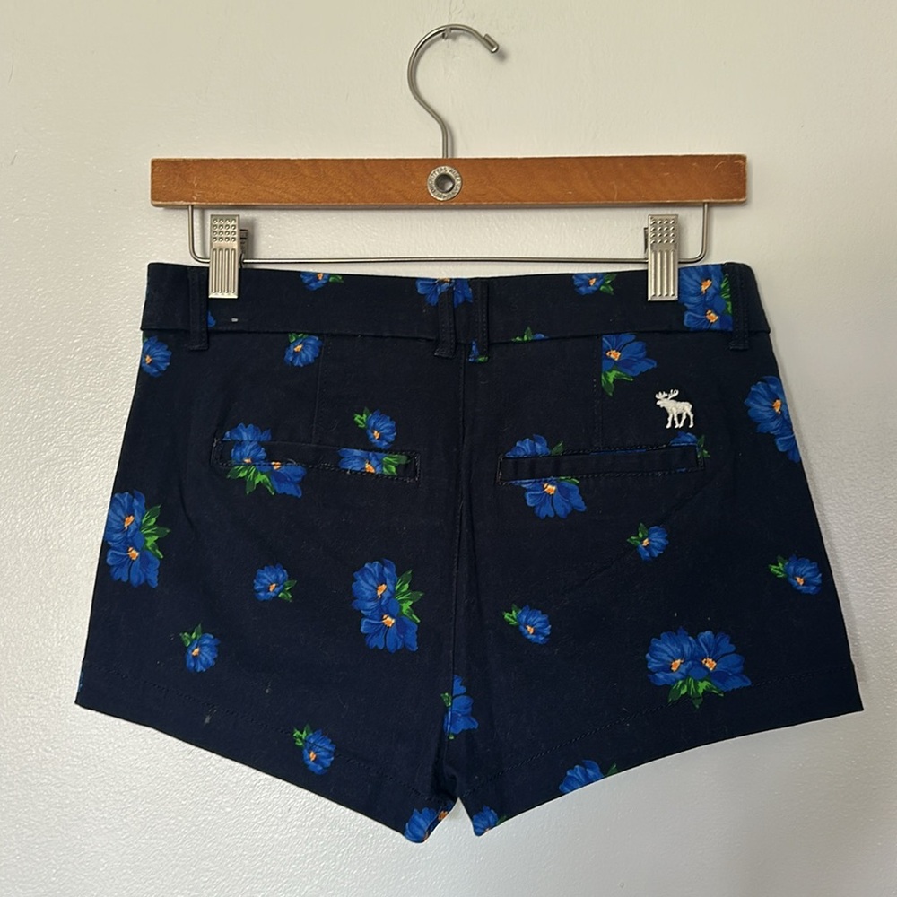 Abercrombie Shorts - Picture 2 of 2
